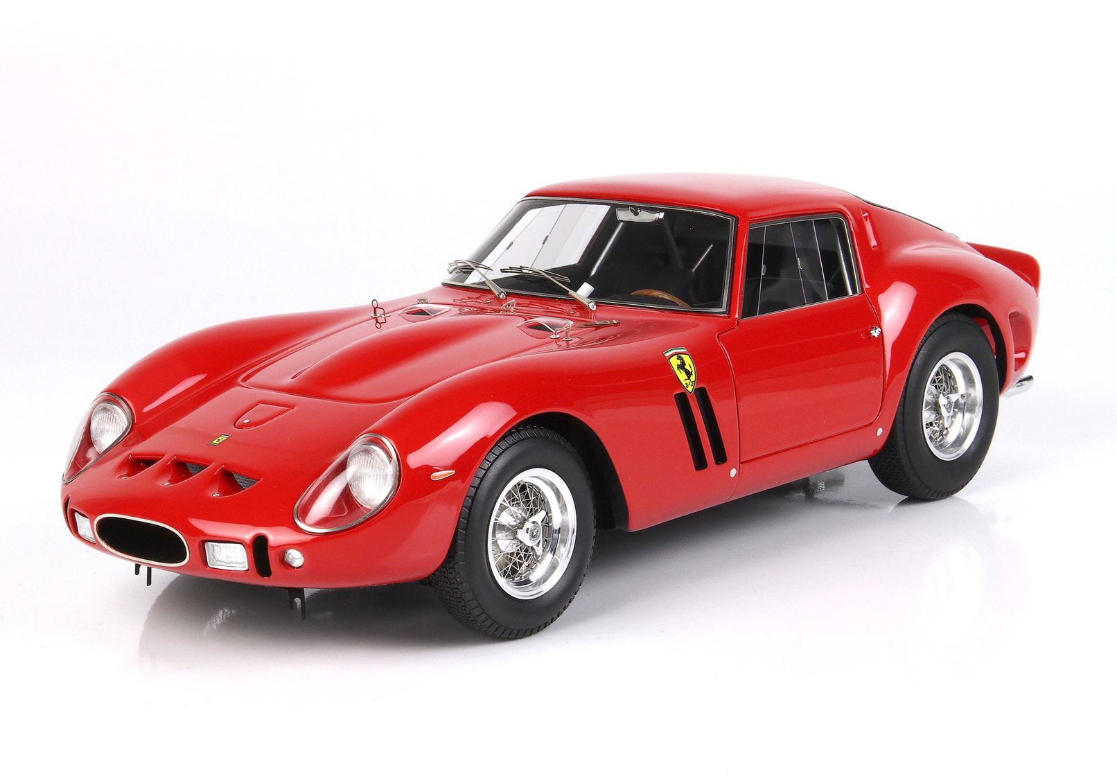 Ferrari GTO 1962 au 1/8éme - Maquettes ou Kits à monter